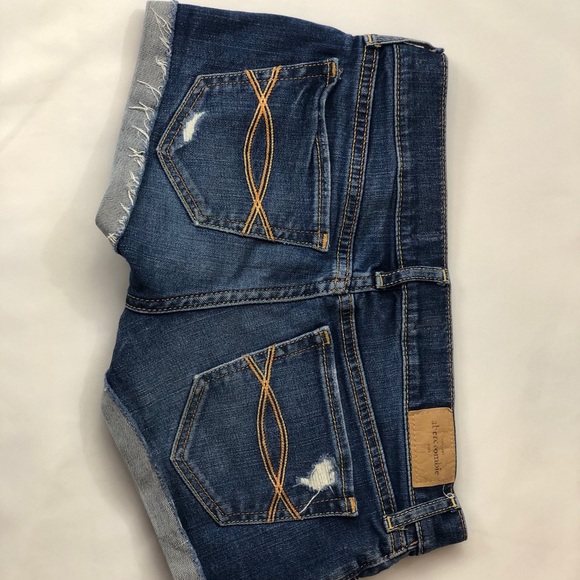 𝙰𝚋𝚎𝚛𝚌𝚛𝚘𝚖𝚋𝚒𝚎 𝚔𝚒𝚍𝚜 𝚜𝚑𝚘𝚛𝚝𝚜 - Picture 2 of 2